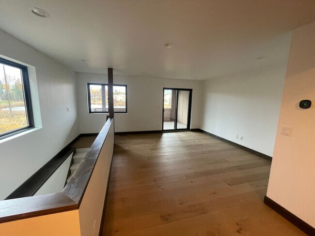 Building Photo - Brand New Three Story Whitefish Townhouse