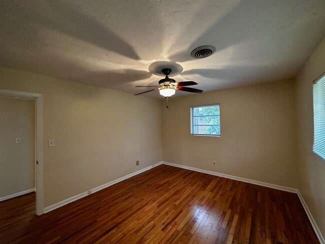 Building Photo - 2214 Joyner Dr