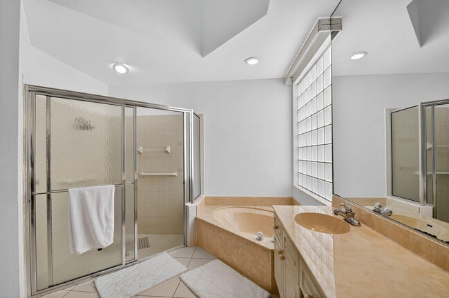 Building Photo - 4553 Barclay Fair Way