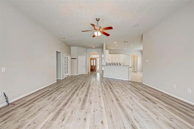 Building Photo - 23767 River Pl Dr