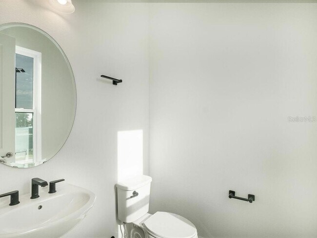 Building Photo - 2050 Packing District Wy