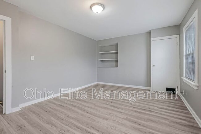 Building Photo - 1999 W Broad St