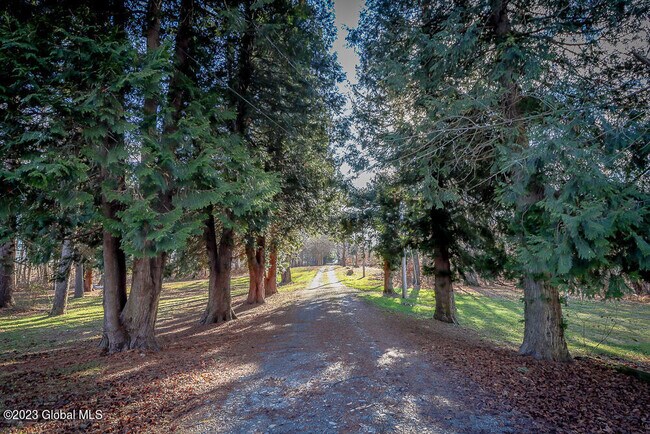 Building Photo - 101 Orinsekwa Rd