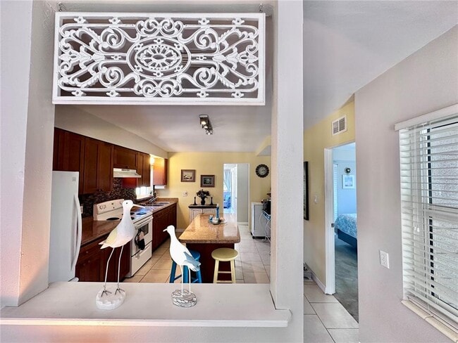 Building Photo - 5417 Jersey Ave S