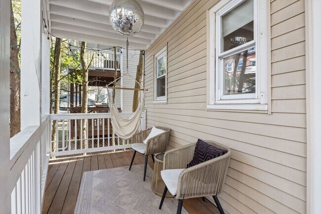 Building Photo - 17 Germania St