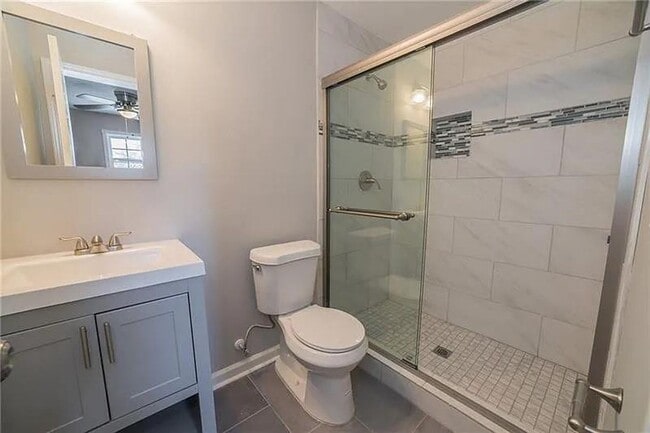 Building Photo - Stylish 4-Bed Home Near Downtown Atlanta –...