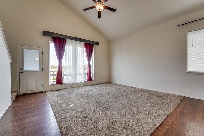 Building Photo - Beautiful 4 bed 3.5 Bath House in NE Fort Collins!