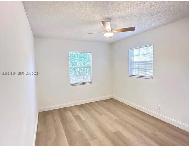 Building Photo - 2630 W 28th St