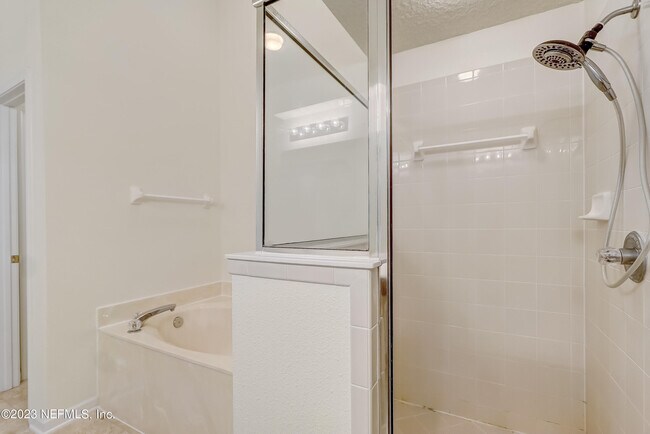 Building Photo - 608 Birchbark Trail