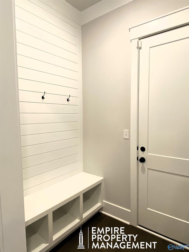 Building Photo - 318 Hay Rake Dr