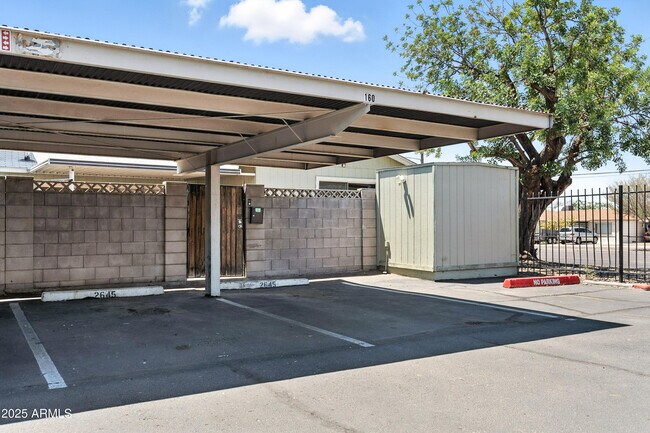 Building Photo - 2645 W Elm St