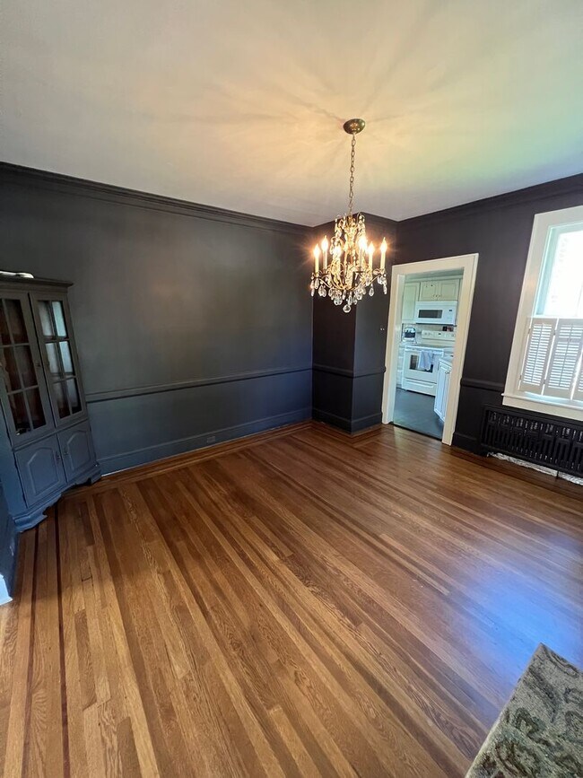 Building Photo - Beautiful 4 BR Brick Cape Cod in Lancaster!