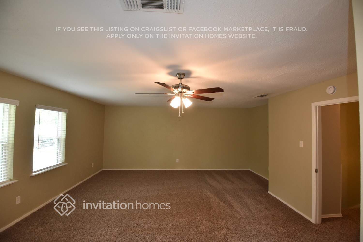 Building Photo - 3921 Willow Run Dr