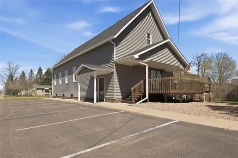 Building Photo - 104 E Barker St