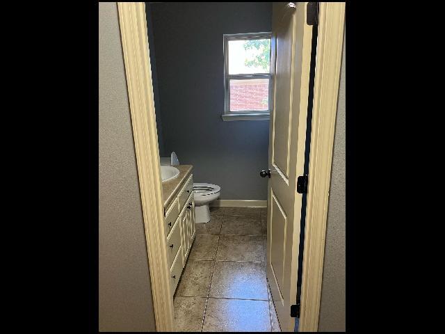 Building Photo - 3012 Miracle Hts Cv