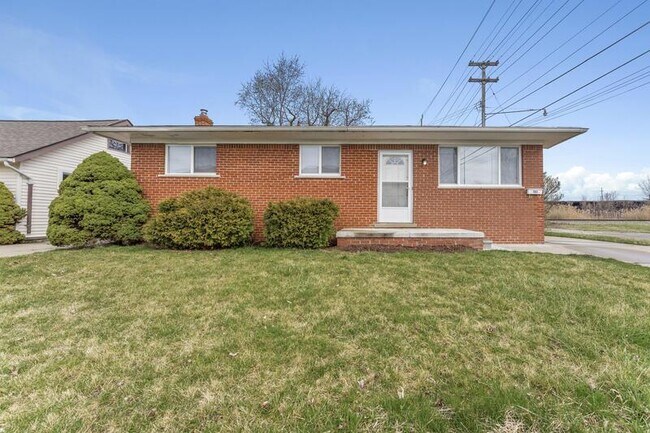 Primary Photo - 1165 5th St