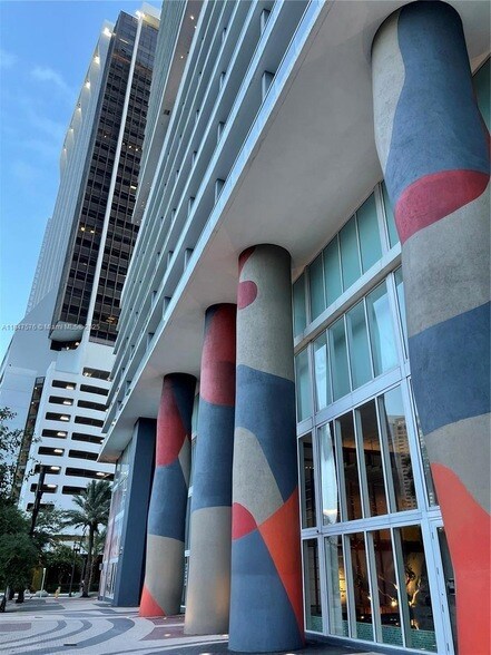 Primary Photo - 50 Biscayne Blvd
