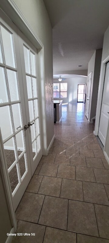 Building Photo - 5823 Bridle Bnd