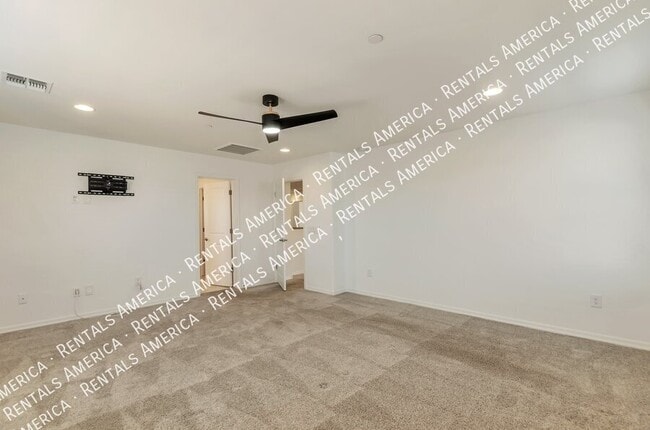 Building Photo - 10150 S Rolling Water Dr