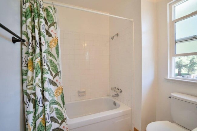 Building Photo - Desirable 3 Bedrooms, 2.5 Bathrooms, 2 Story North Napa Home with Vineyard Views in Springwood De...