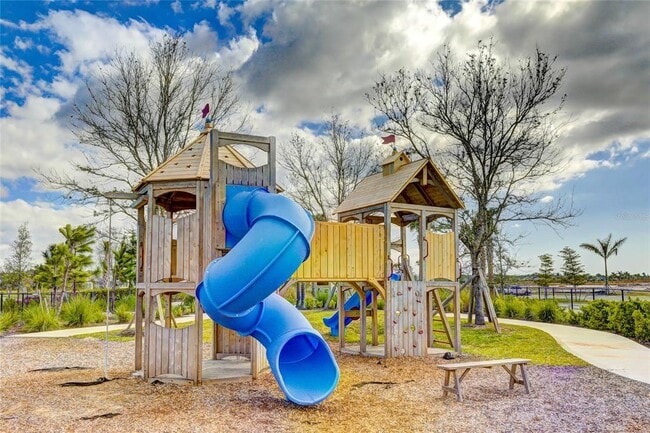 Building Photo - 8440 Skye Rnch Blvd