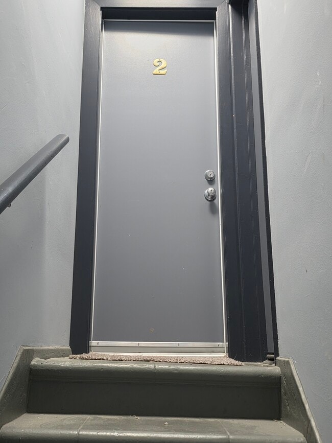 Building Photo - 2020 Hermosa Ave