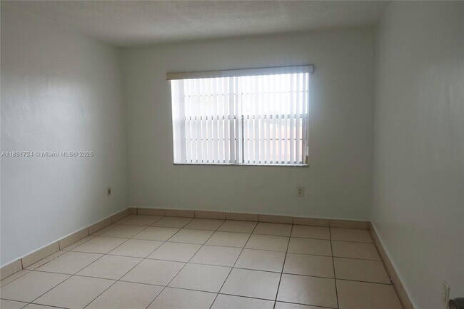 Building Photo - 495 NW 72nd Ave