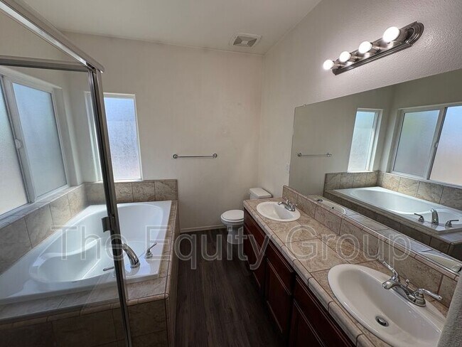 Building Photo - 30910 Jackrabbit St