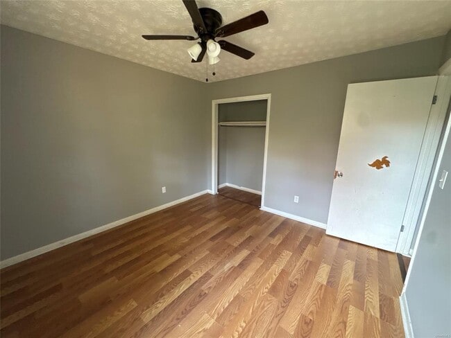 Building Photo - 813 Azalea St