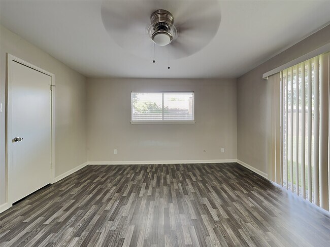 Building Photo - 16007 Brookford Dr