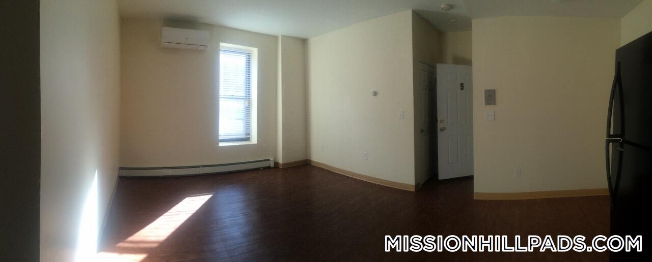 Building Photo - 13 Ruggles St