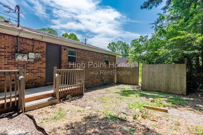 Building Photo - 1648 Johnson Rd