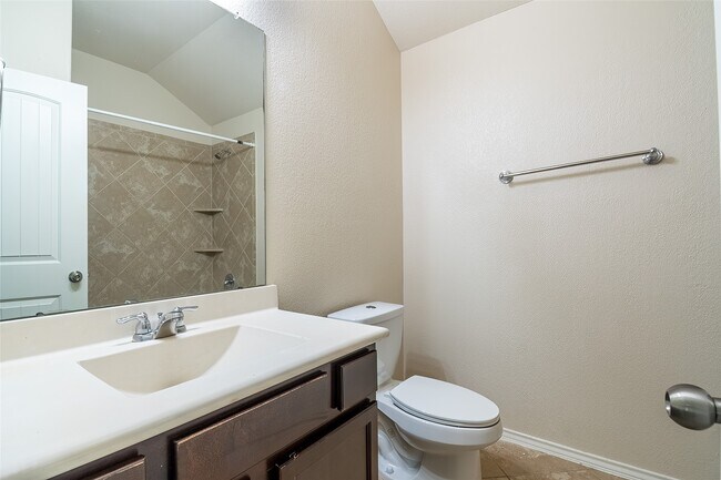 Building Photo - 13546 Smith Lake Ln