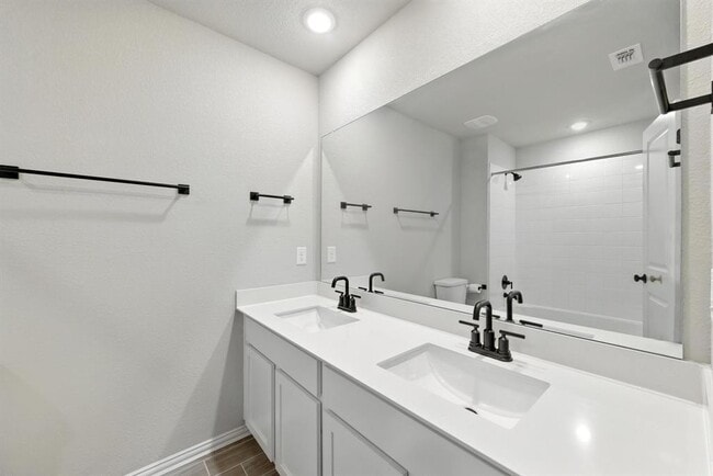 Building Photo - 149 Hackberry Ln