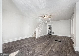 Building Photo - 851 South St