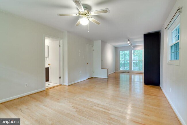 Building Photo - 2503 Fowlers Ln