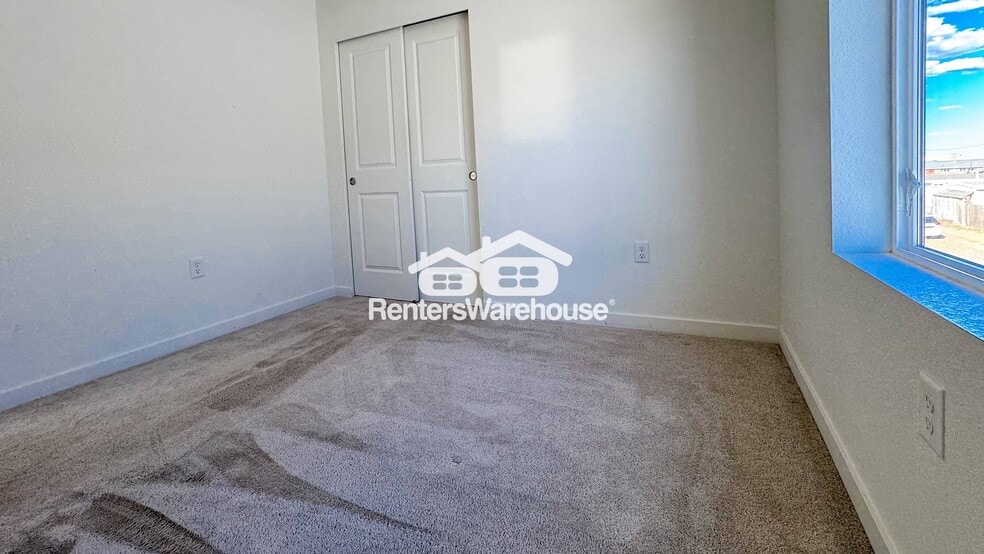 Building Photo - 530 Kiowa Ave