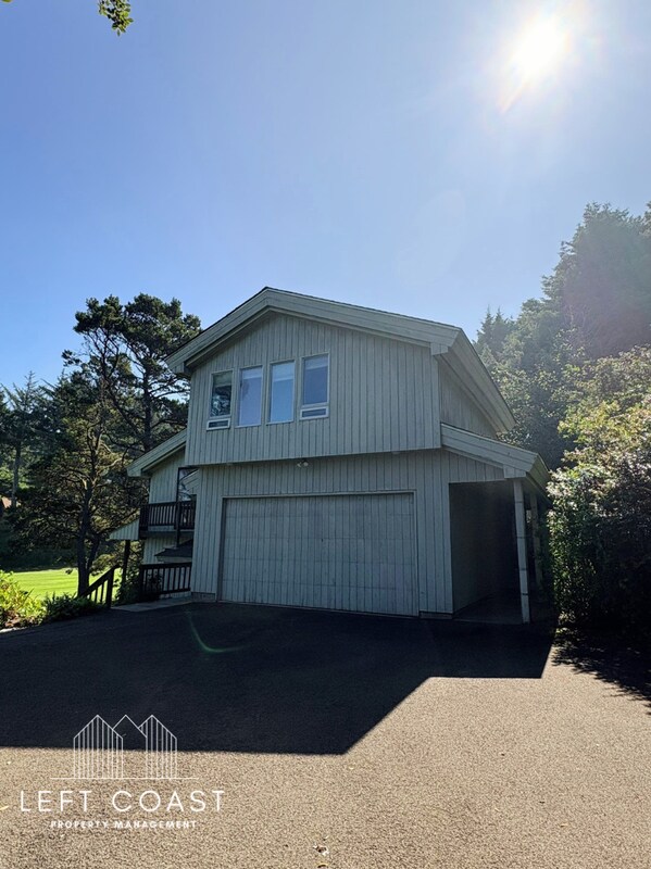 Building Photo - 132 Salishan Dr