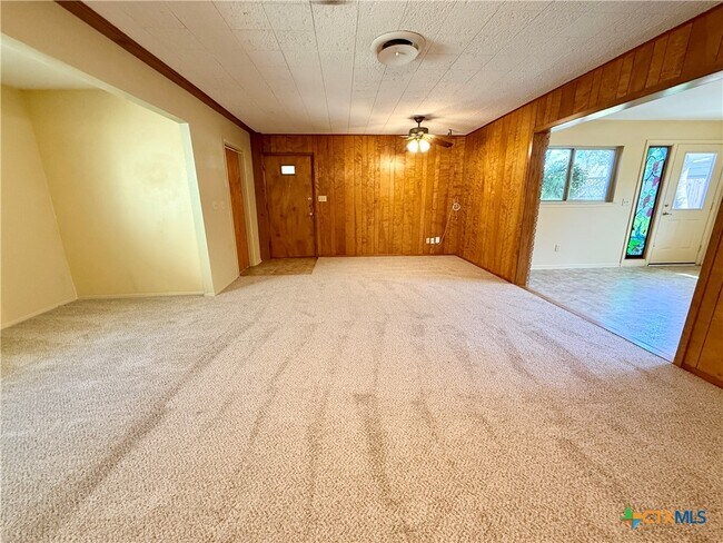 Building Photo - 1050 Elizabeth Ave