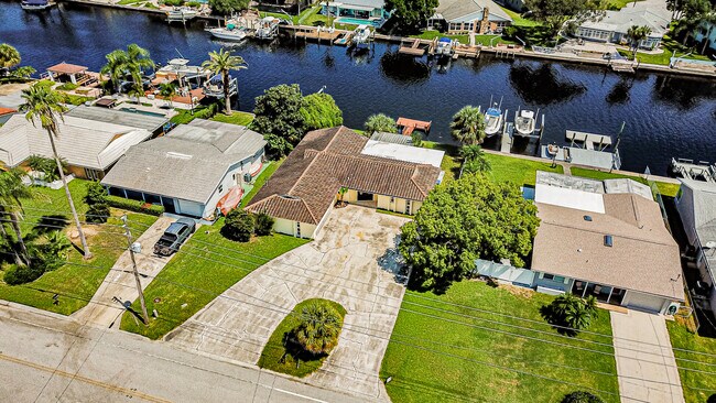 Building Photo - 4149 Floramar Ter