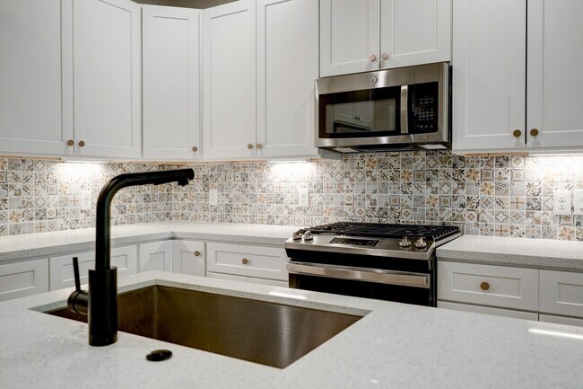 Building Photo - 5816 Francis Oak Ln