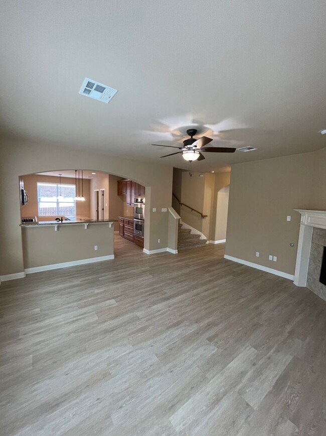 Building Photo - South Austin Dream in Sought-After Subdivi...
