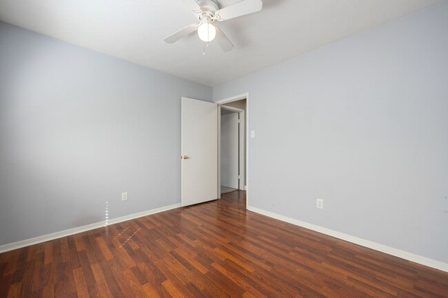 Building Photo - 4754 Widerop Ln