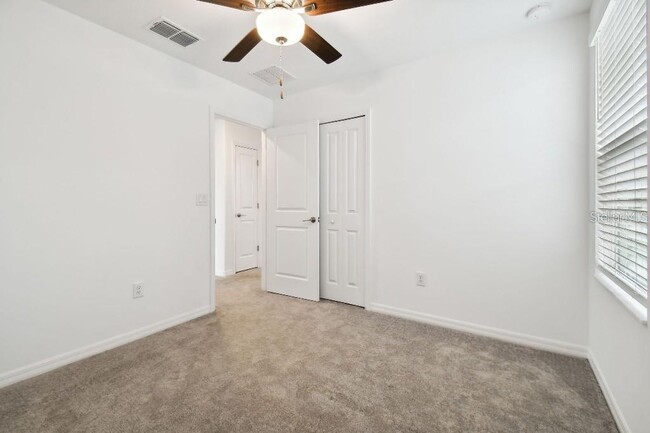 Building Photo - 6335 Ten Acre Ct