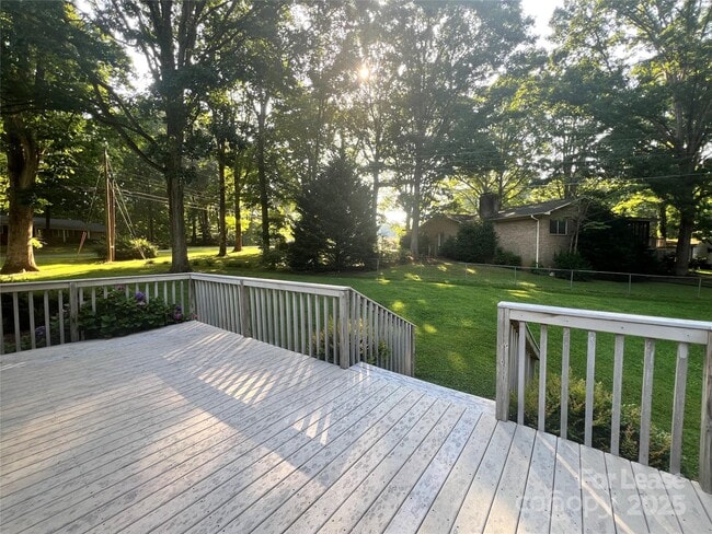 Building Photo - 294 Spicewood Cir