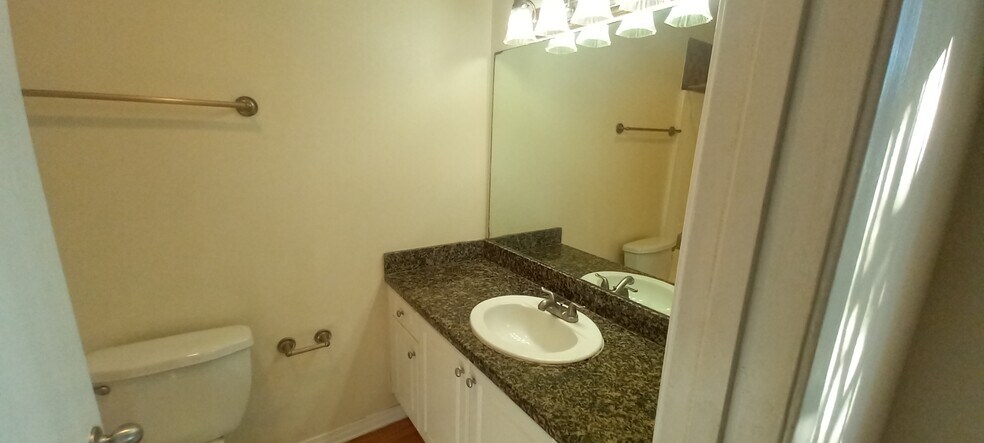 Building Photo - 17087 W Bernardo Dr