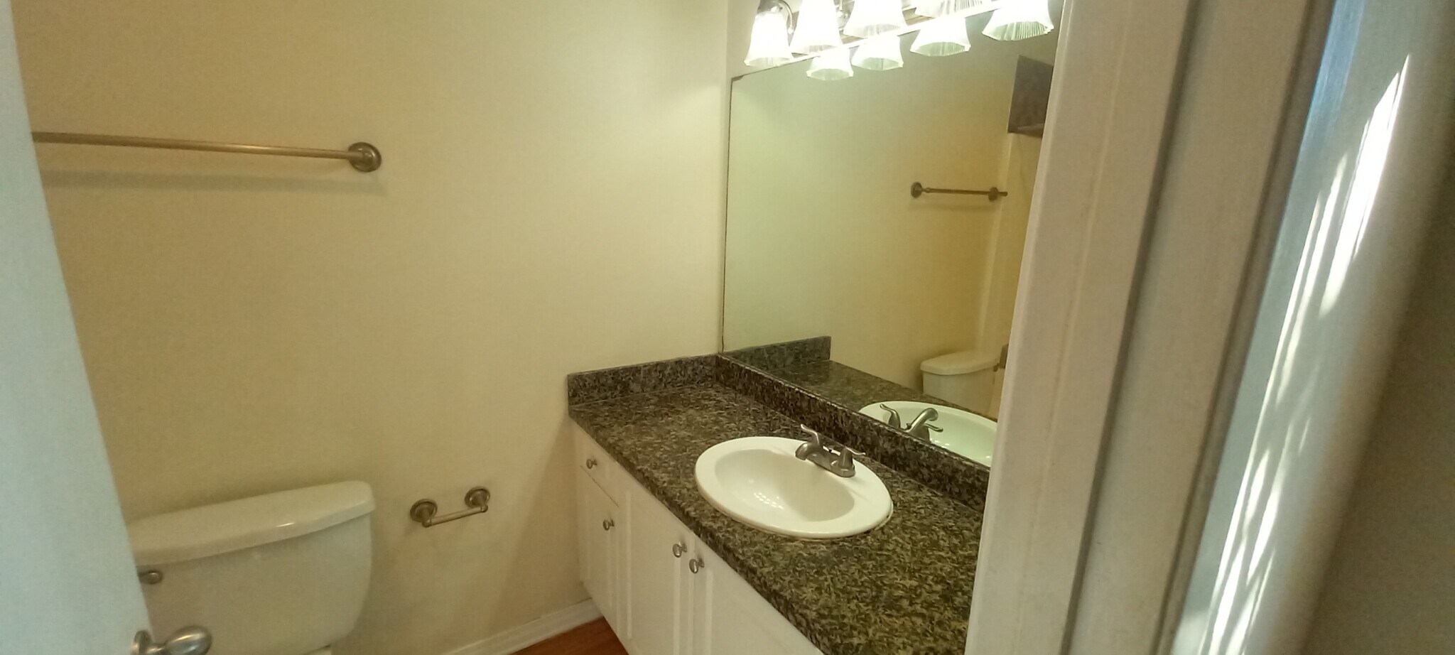 Building Photo - 17087 W Bernardo Dr
