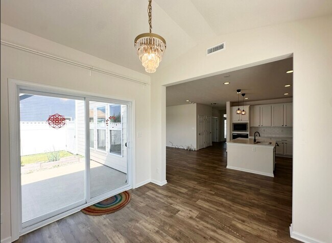 Building Photo - 1327 Sunnybrook Ln