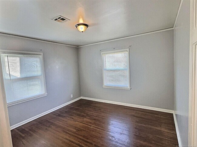 Building Photo - Clean and Pristine 3 Bedroom Home Available for Immediate Move-In!!!