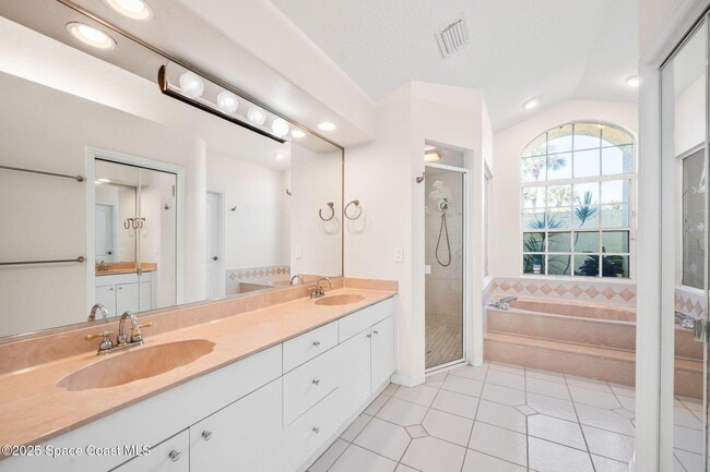 Building Photo - 174 Martesia Way